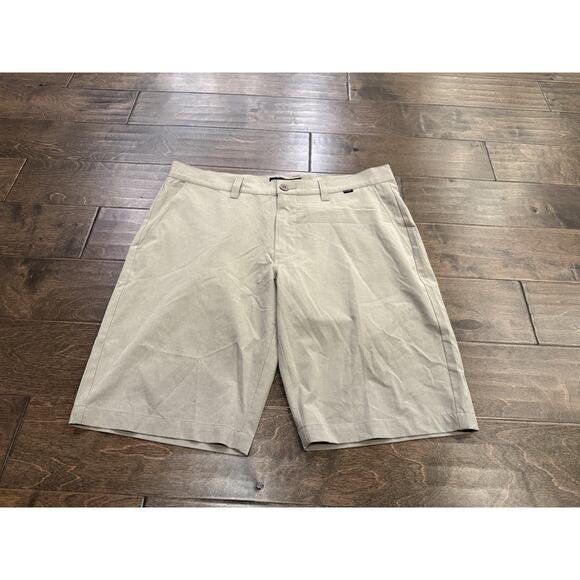 Travis Mathew Mens Tan Chino Golf Shorts Stretch Wrinkle Resistant Size 35 - Picture 2 of 8